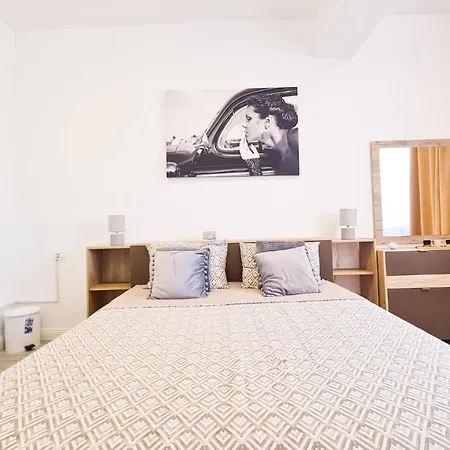 Appartement Dor De Mare - Apartament Goa Mamaia Nord 200 M From The Beach! Năvodari